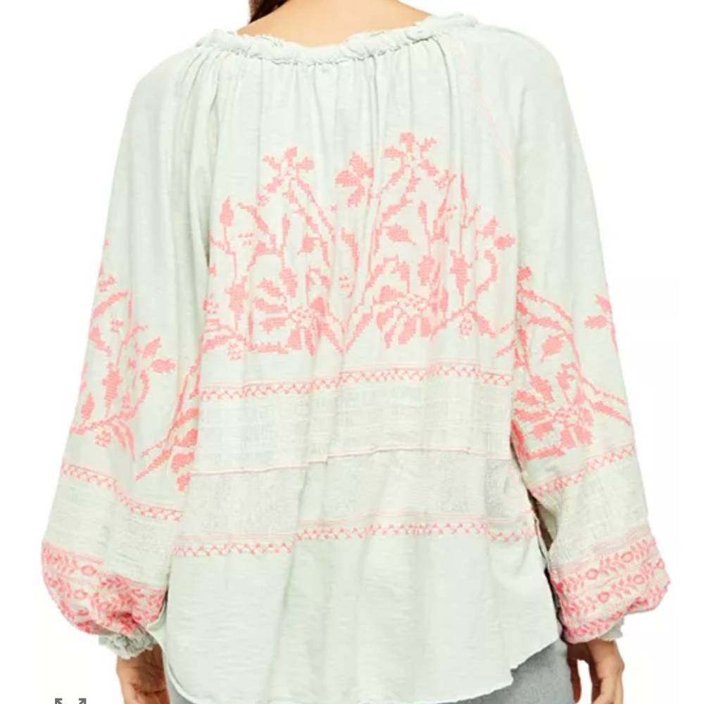 Free People persuasion top Mint Green Tunic with Pink Embroidery size small. NWT - Picture 2 of 10